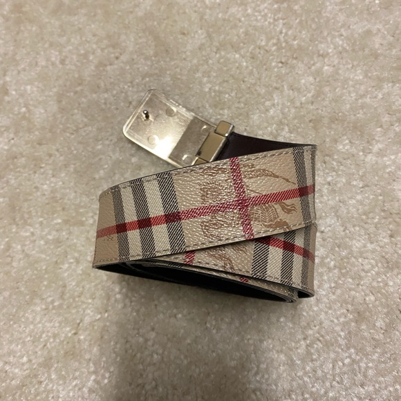 Burberry belt - Picture 1 of 8